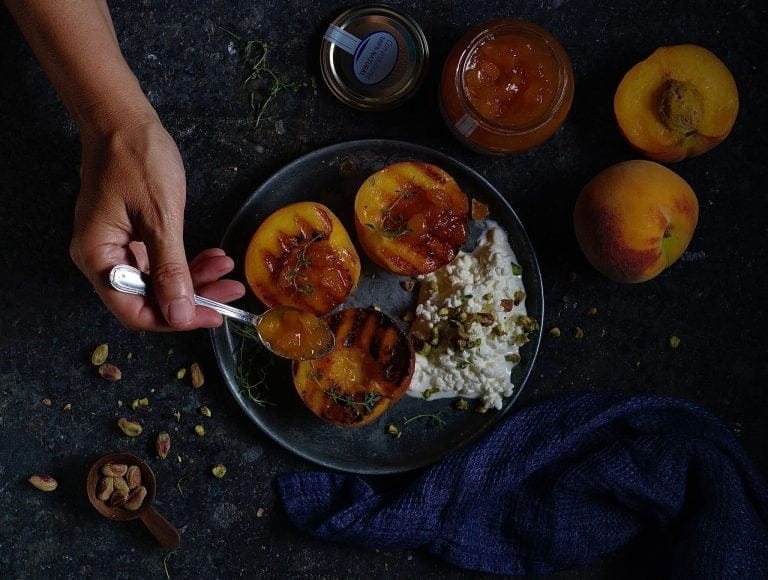 Grilled peaches with Zero Refined Sugar peach fruit preserves and ricotta