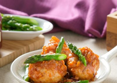 Albóndigas de pavo y curry con salsa de mermelada de frambuesas Diet