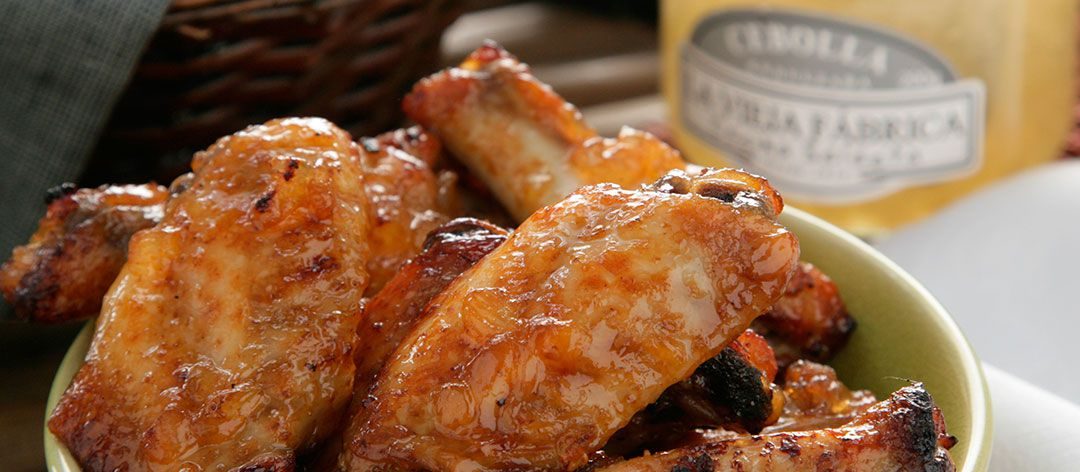 Alitas de pollo glaseadas con cebolla endulzada Cocina Selecta