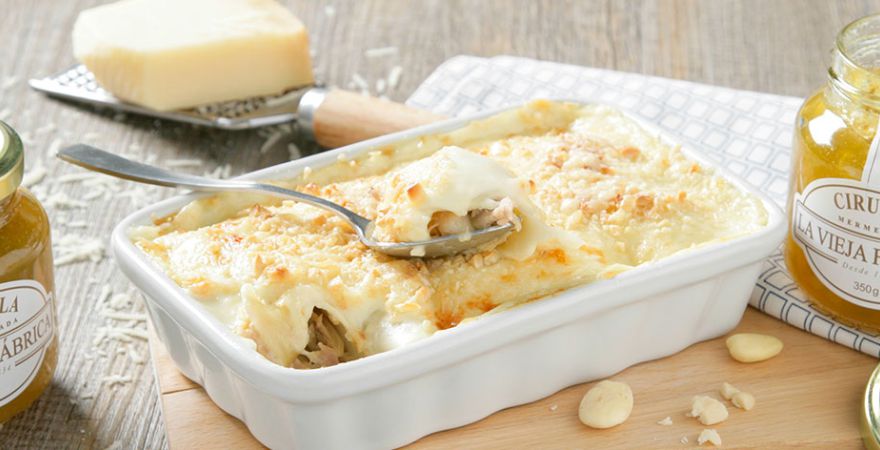 Canelón relleno de pollo y La mermelada de ciruela