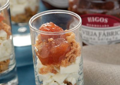 Chupito de galletas, queso feta y mermelada de higos Cocina Selecta