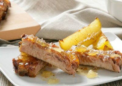 Costilla asada con La mermelada de piña