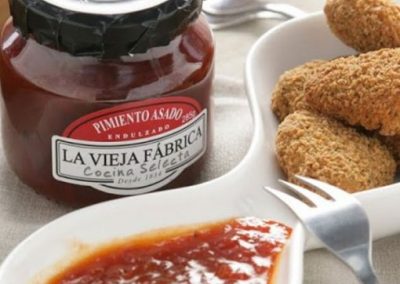 Nuggets con kétchup de pimiento asado endulzado