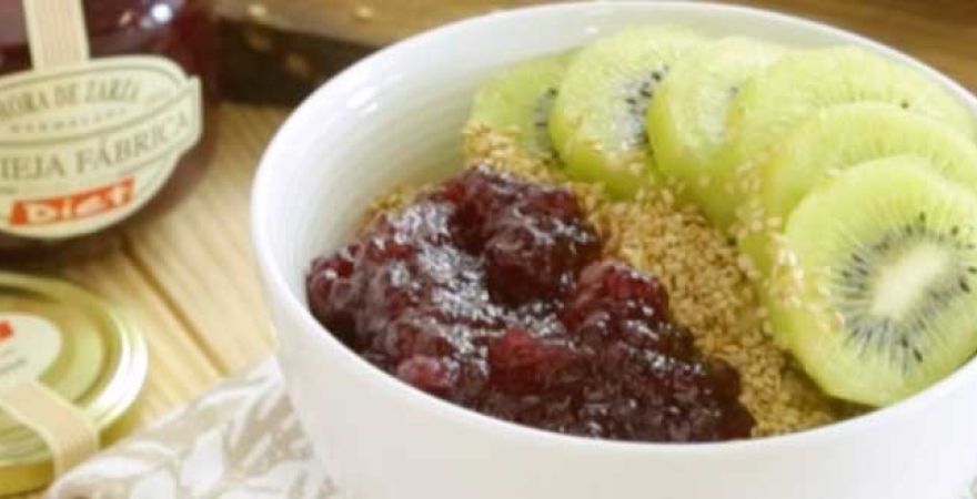 Porridge de avena con La mermelada de mora
