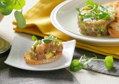 Tostitas de tartar de atún con mermelada de albaricoque Diet